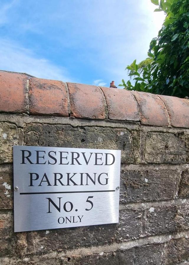 Centrally Located Boscombe Beach Apart With Parking Bournemouth Buitenkant foto